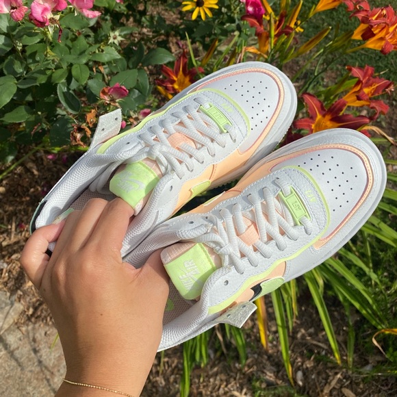 Nike Air Force One - Picture 2 of 4